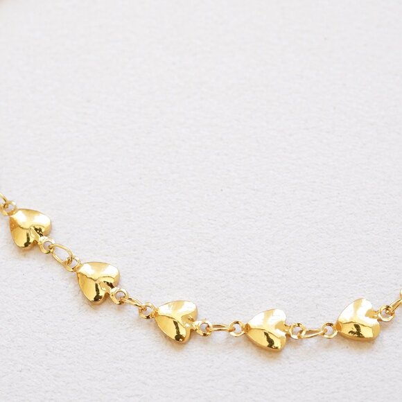 Lele Sadoughi Puffed Heart Sunglasses Chain Necklace - Picture 3 of 3